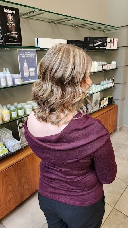 Carlton Hair Irene in Irene