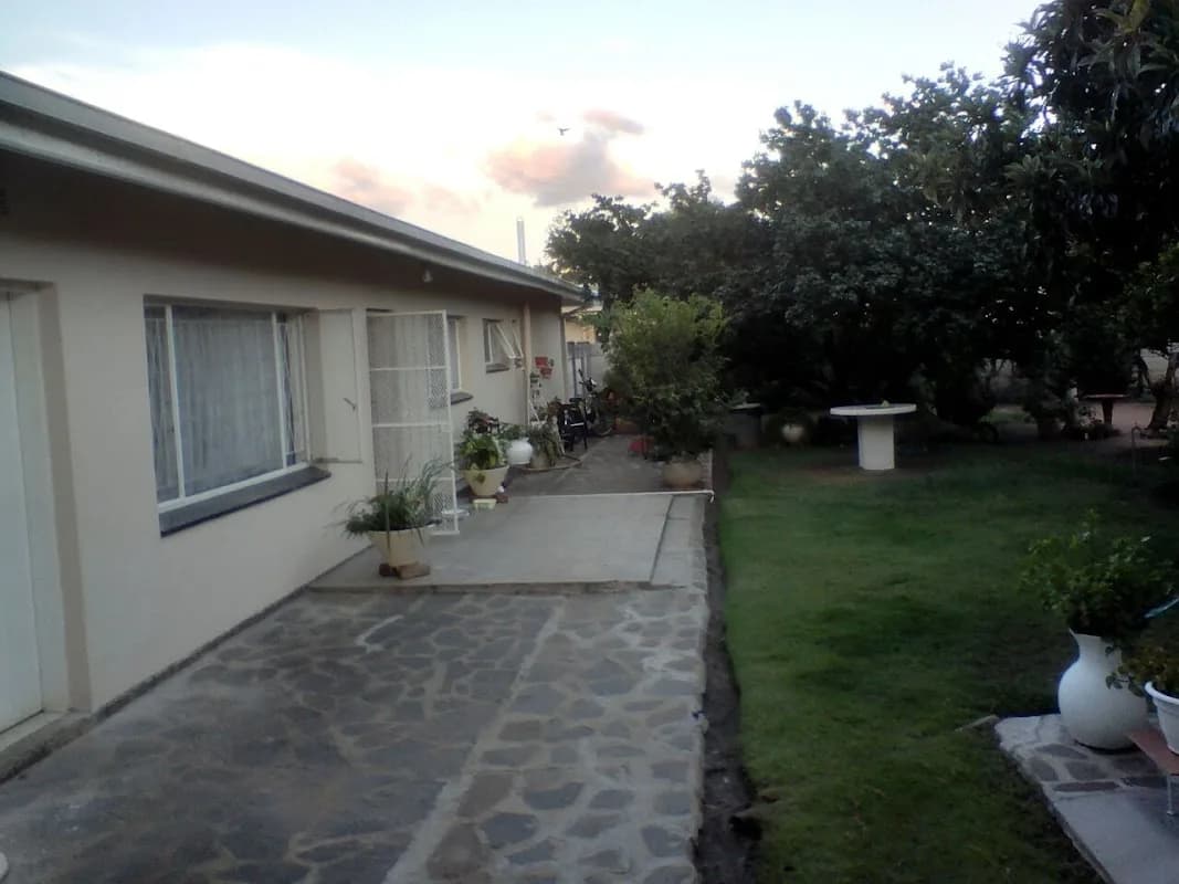 Heila's Place Bloemfontein 4 min from N1 in Bloemfontein CBD