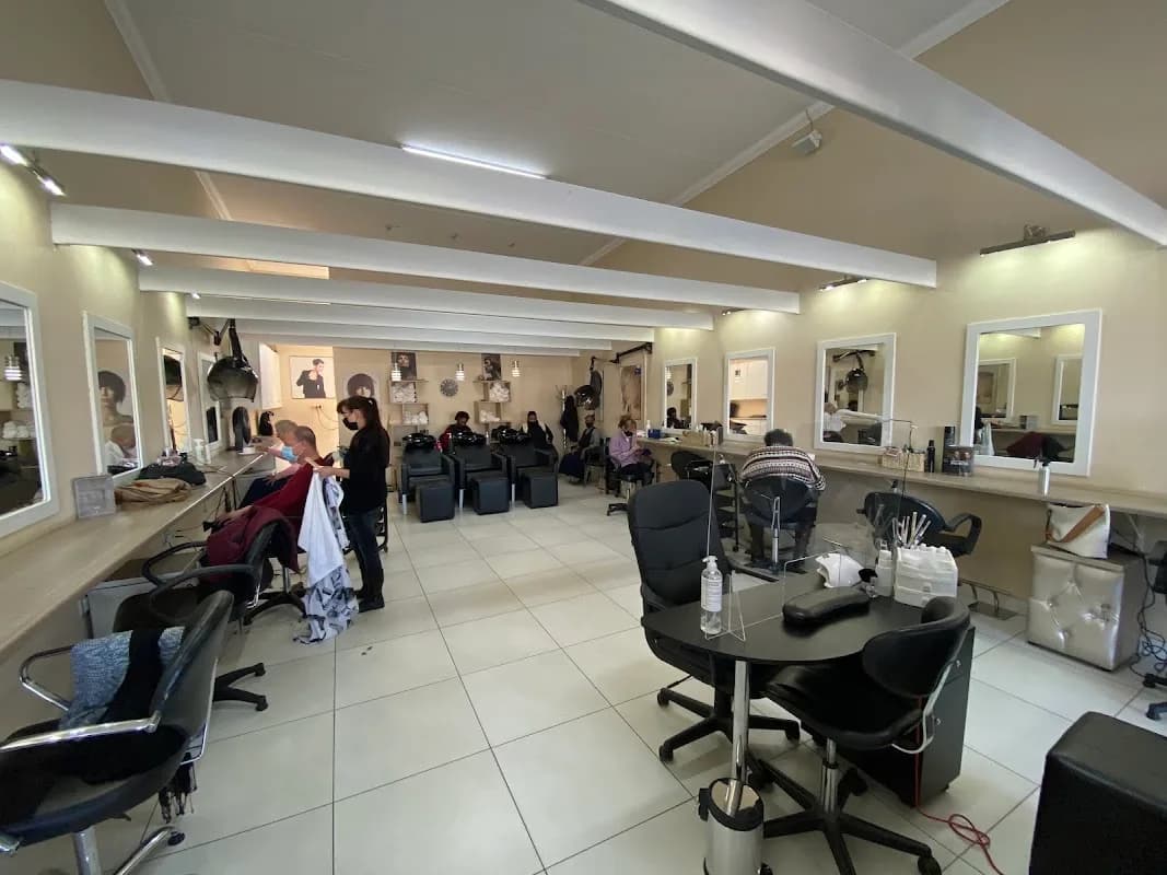 Schiaparelli Hair Stylists in Benoni