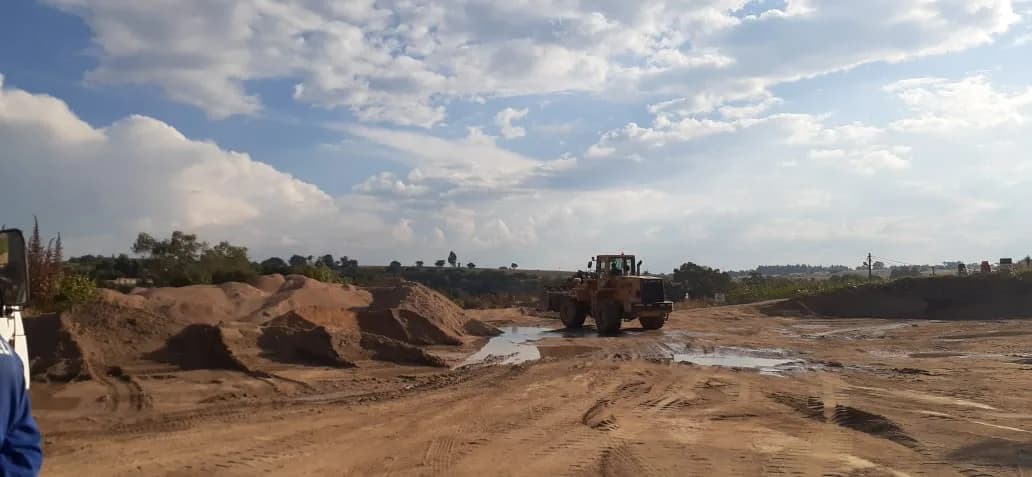 Builder's sand materials suppliers Jhb in Roodepoort
