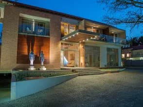 Menlyn Boutique Hotel in Faerie Glen