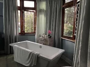 Karoo Poort Guesthouse/ Gastehuis in Boland Park