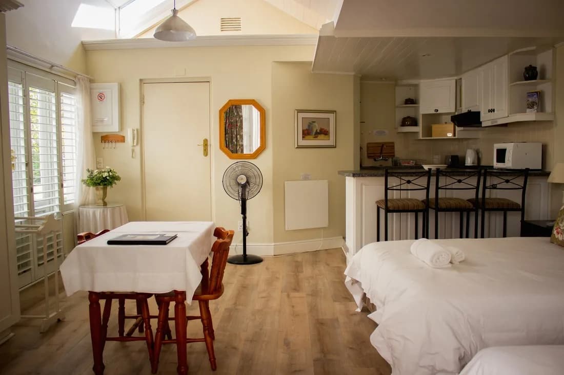 Westbury House Guest House in Rondebosch