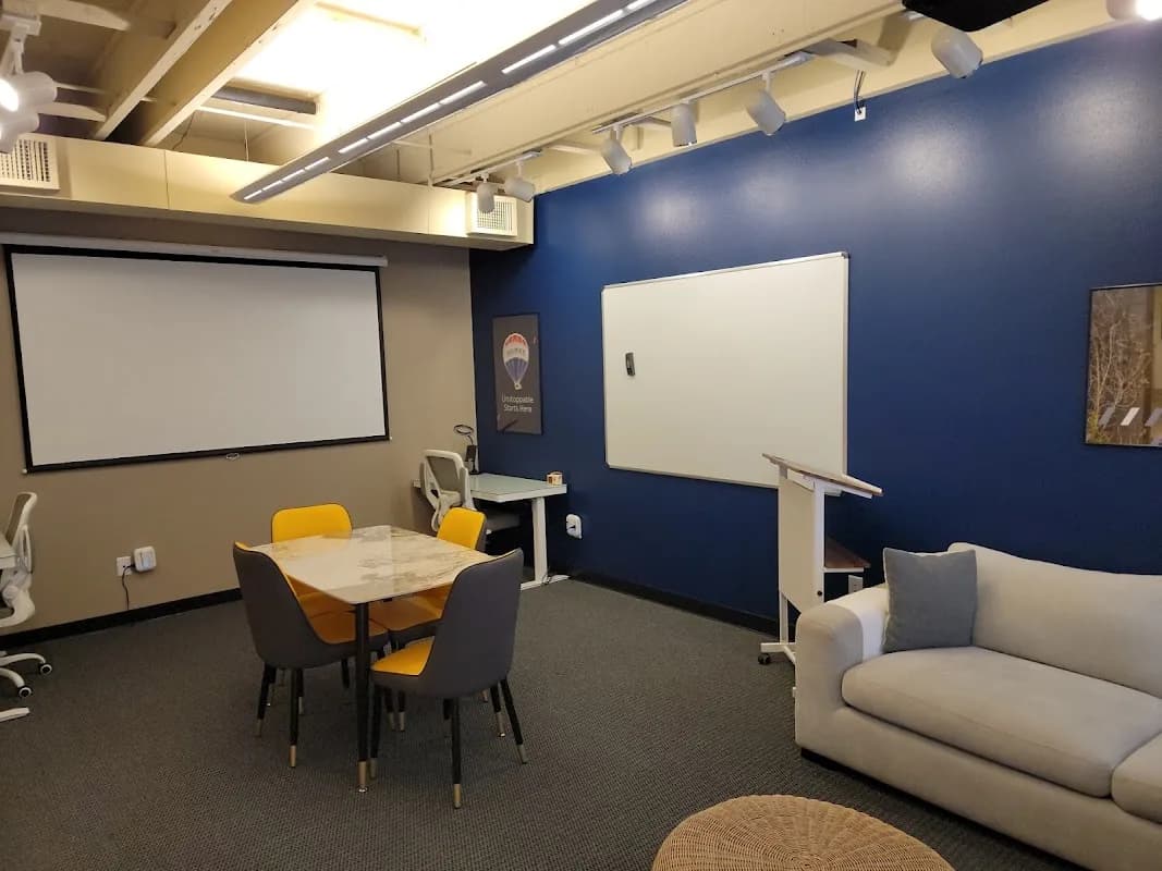 RE/MAX EQUiPT in Downtown Albuquerque