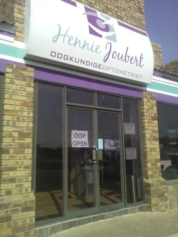 Hennie Joubert in Flamwood