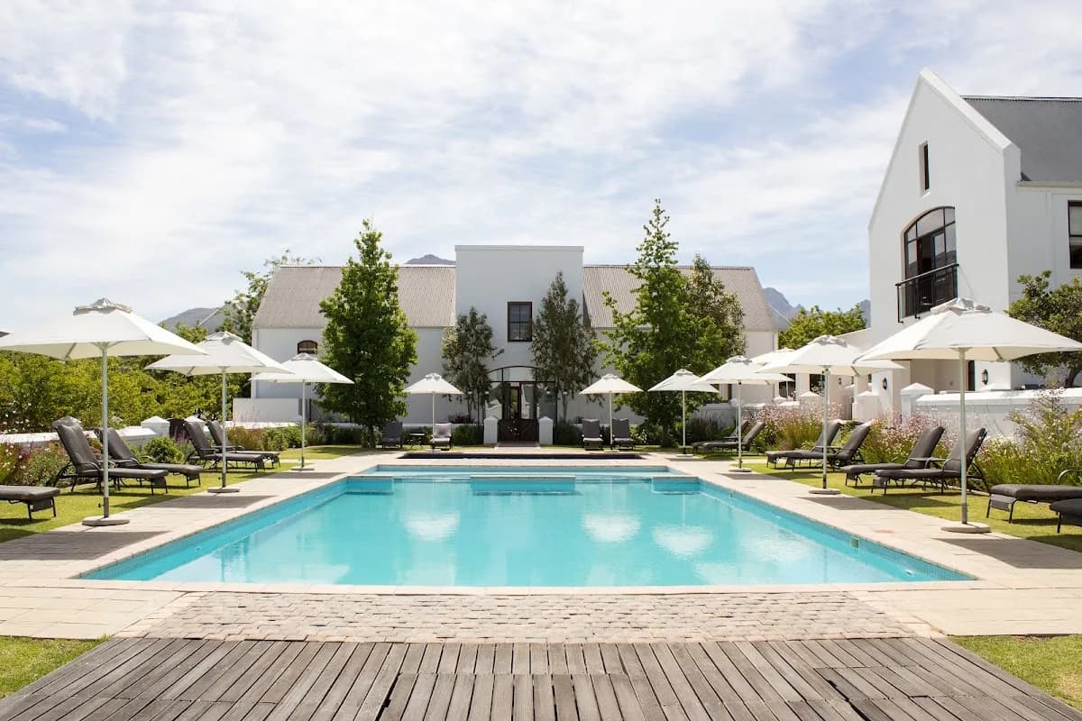 Winelands Golf Lodges in Techno Park