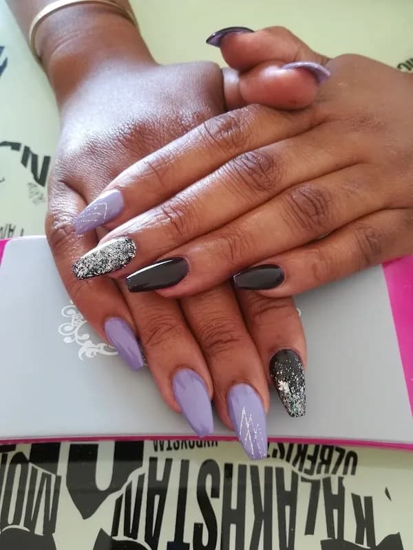 DINALA HAIR & BEAUTY STUDIO in Soweto