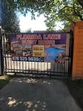 Florida Lake Guest House in Roodepoort