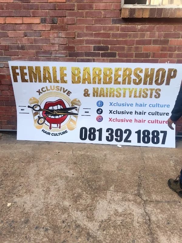 The female Barber and hairstylist in Orlando