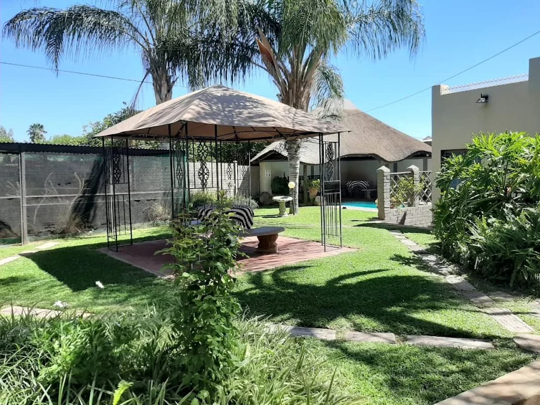 Afrique - Affordable Guest House with Solar instalation. in Industrial Area