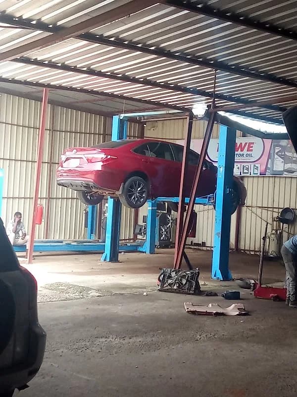 PASGEH'S AUTOMOTIVE REPAIR SERVICES,TIRE CARE AND AUTO SERVICE CENTER in Garki Area 2