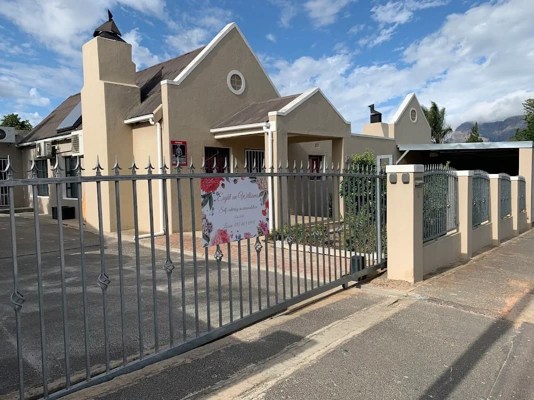 Eight on Williams in Paarl East