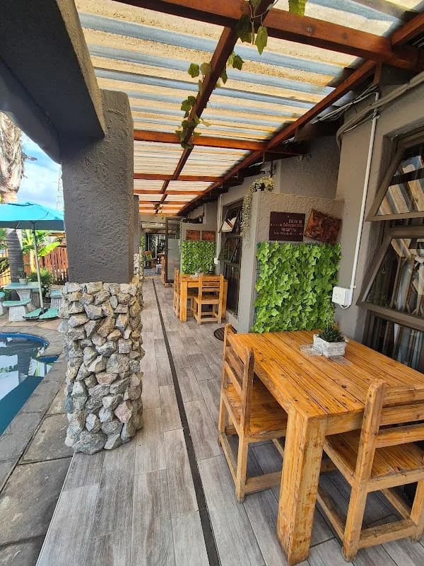 Bosveld in die stad Lodge & Guesthouse in Alberton