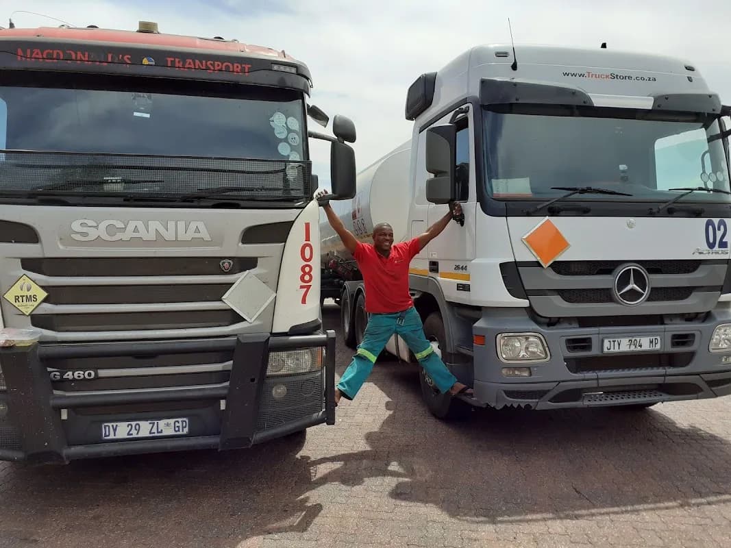 MacDonald's Transport in Meerensee