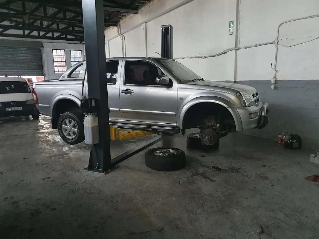 CGS AUTO REPAIRS AND SERVICES in Berea