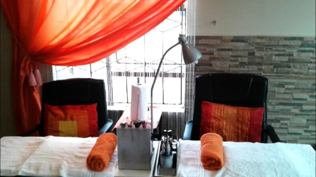 Glamour hair, nail and beauty spa in Tembisa CBD