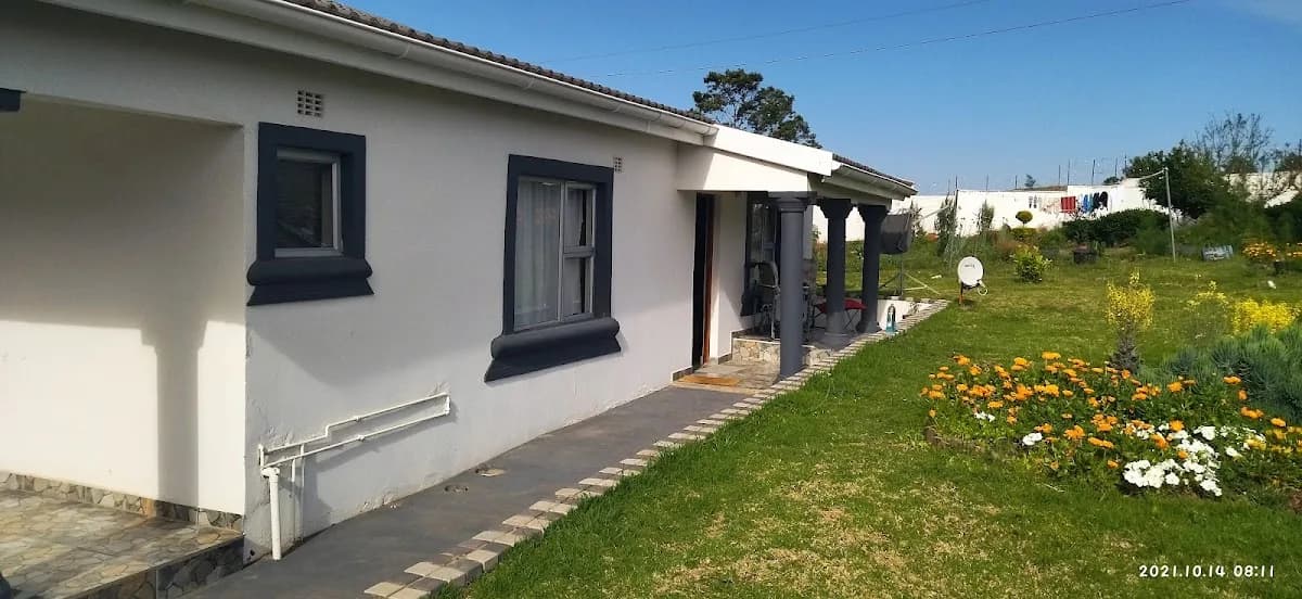 LiqLan Guest House in Ncambedlana
