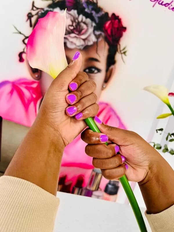 Café Minis nail and beauty studio in Arcadia