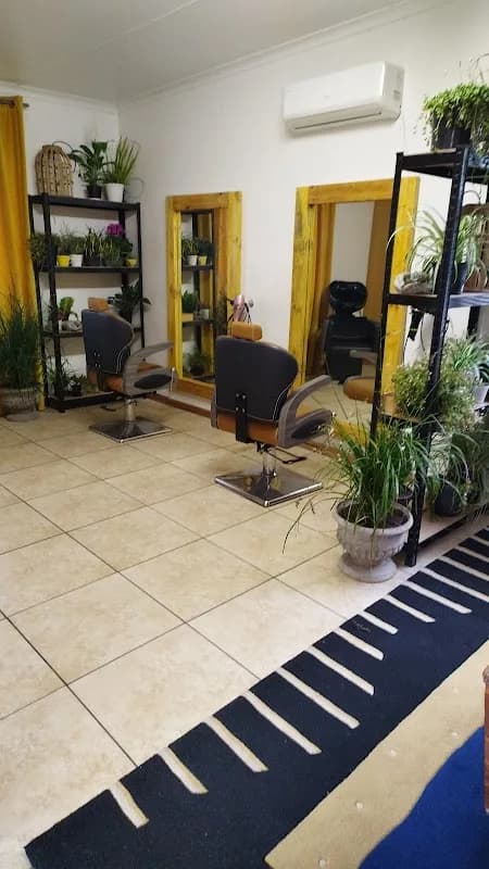 Olive's Hair Boutique in O'kiep