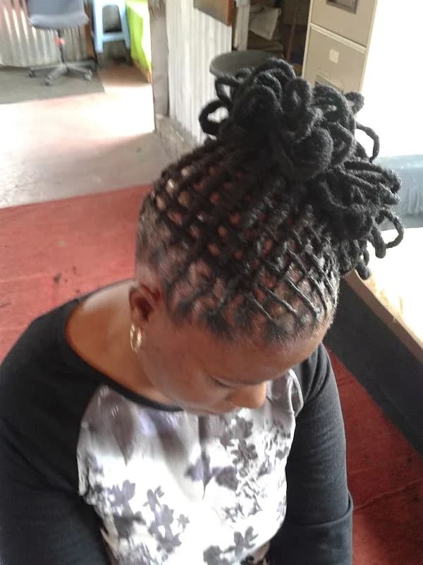 Mpume brows by design in Zamdela