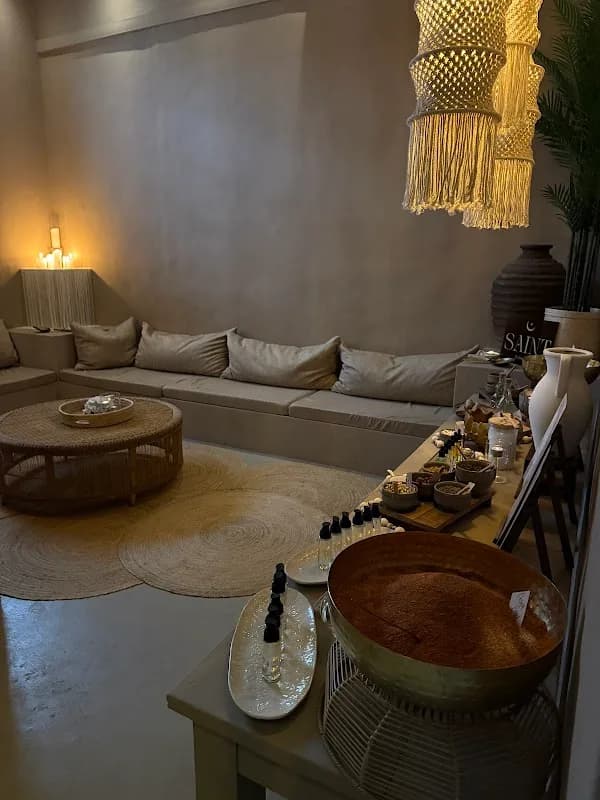 Saint Wellness and Spa in White River