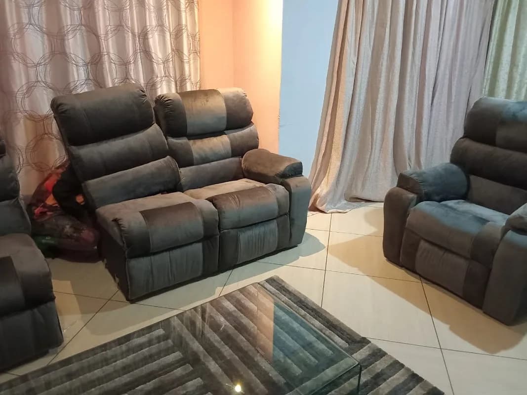 TAILOR-RICKS in Dobsonville