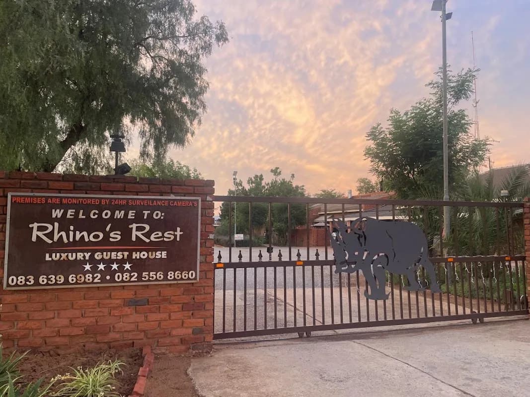 Rhino's Rest Luxury Guest House in Riebeeckstad