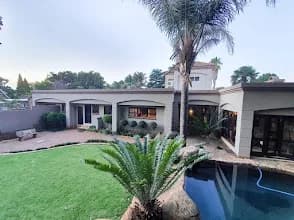 OR TAMBO AIRPORT HOLIDAY HOME in Boksburg