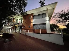 LRA Accountants in La Lucia
