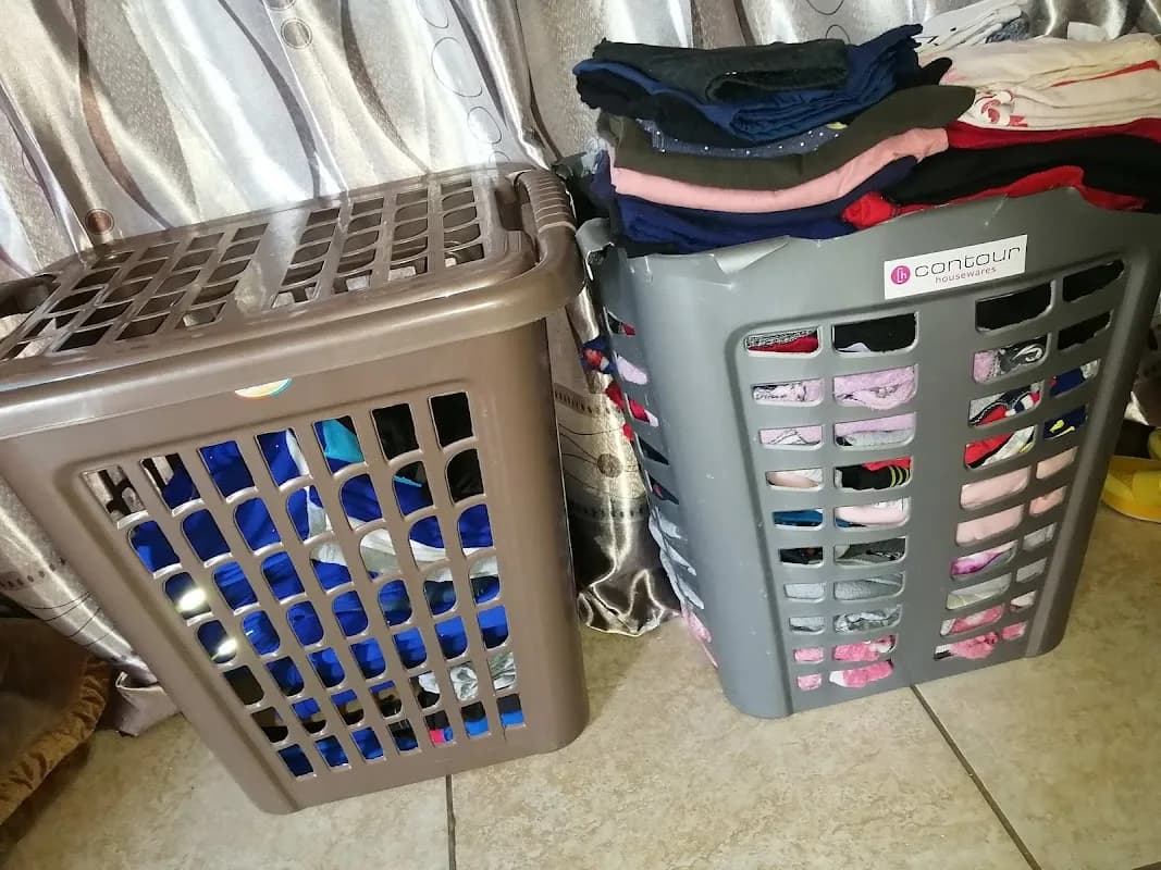 Nkosphile laundry services in Middelburg CBD