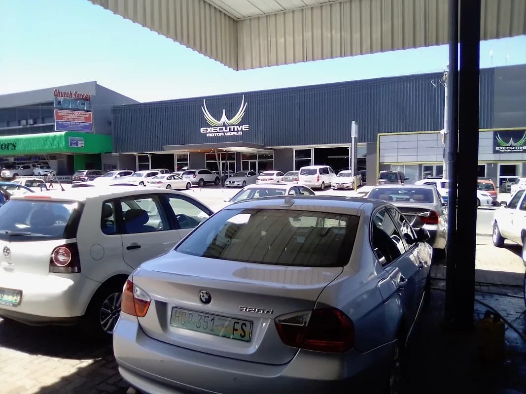 EXECUTIVE MOTOR WORLD in Westdene