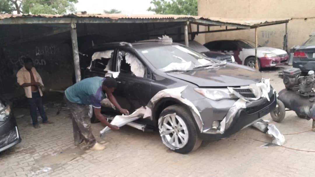 SALISU'S CAR PAINTING AND PANEL BEATING in Karshi