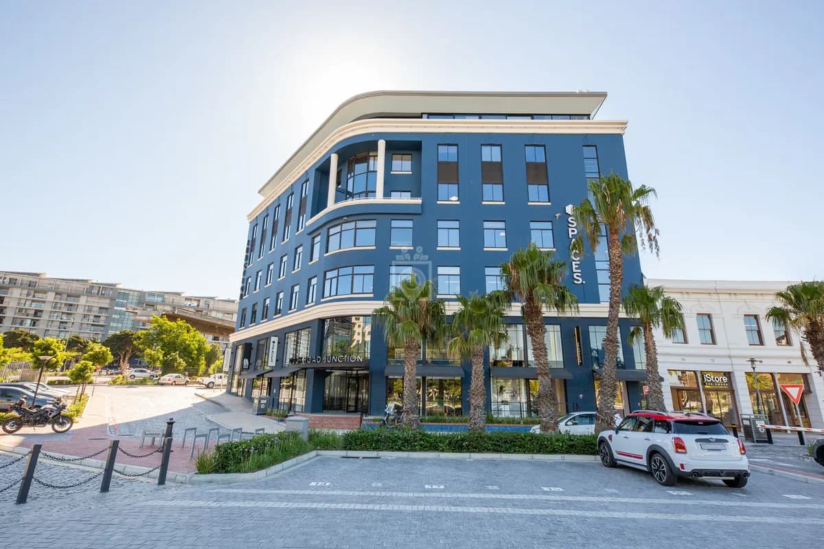 Swift Momentum in V&A Waterfront