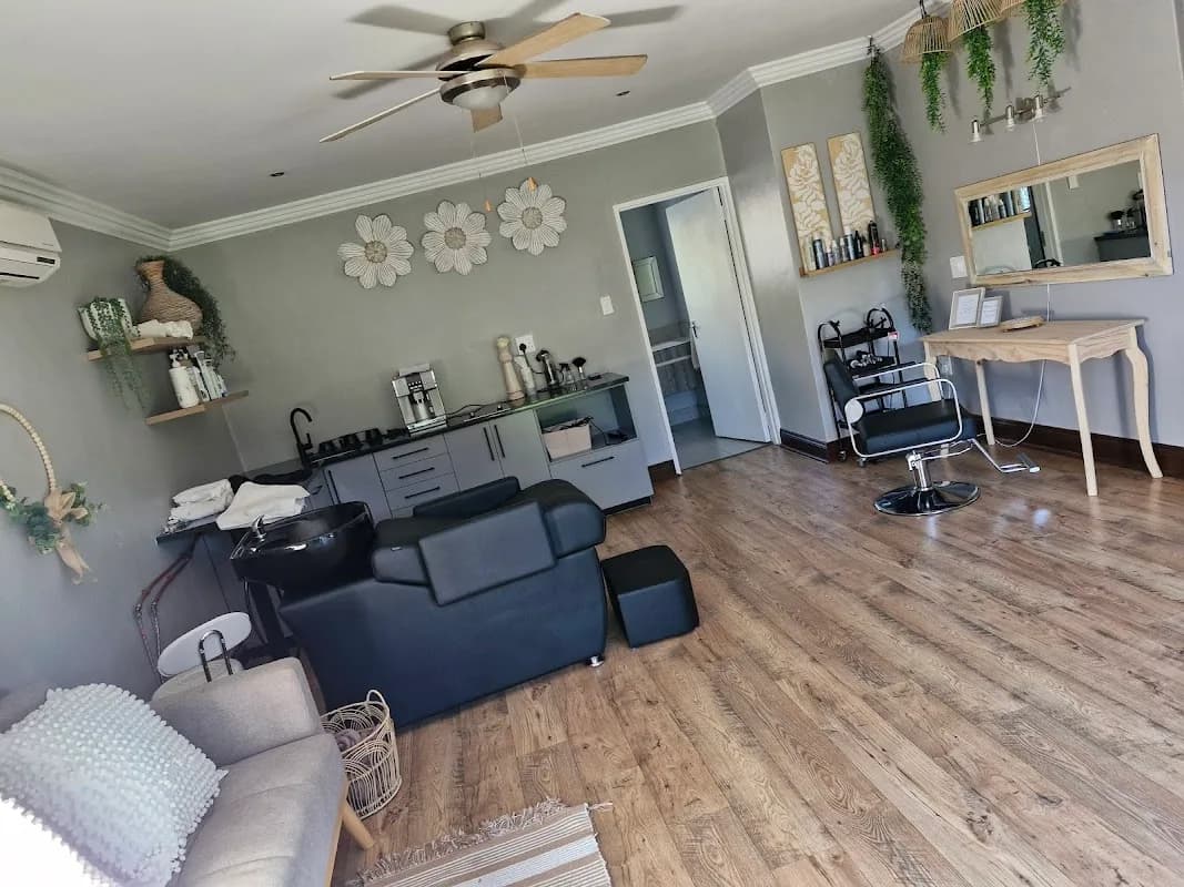 Angie's Hair Salon in Highveld