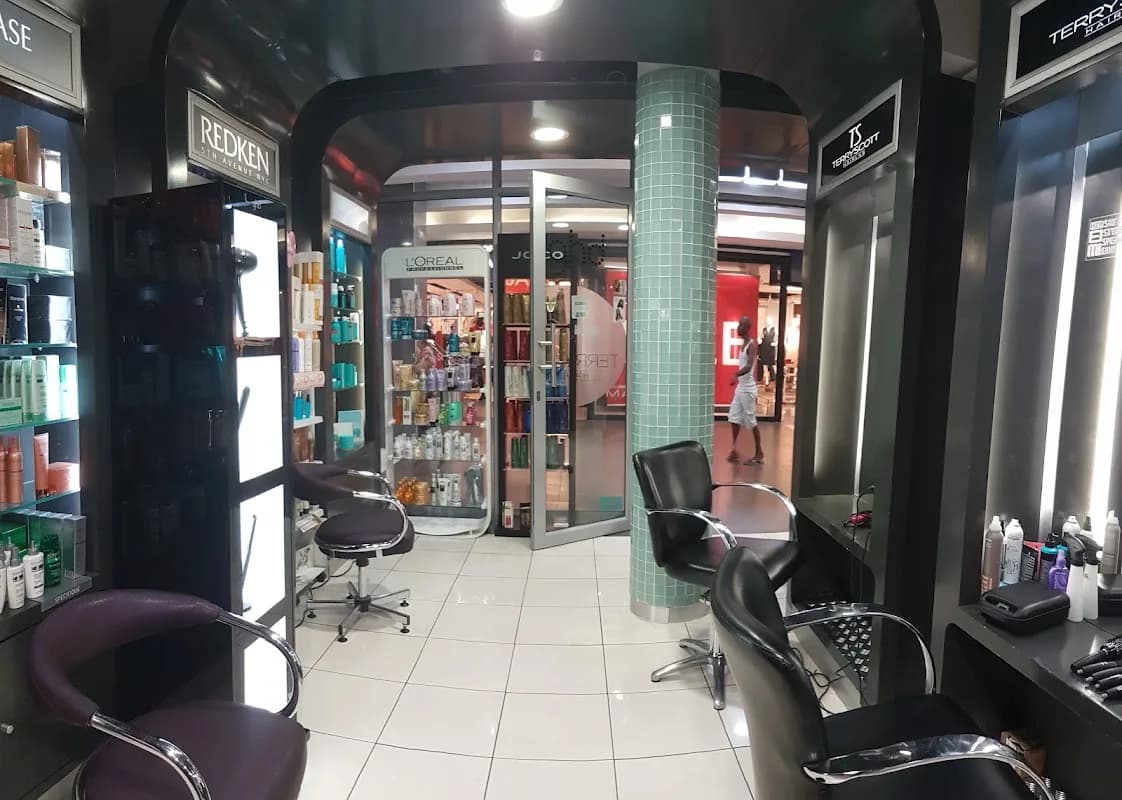 Terry Scott Hair Fashion in La Lucia