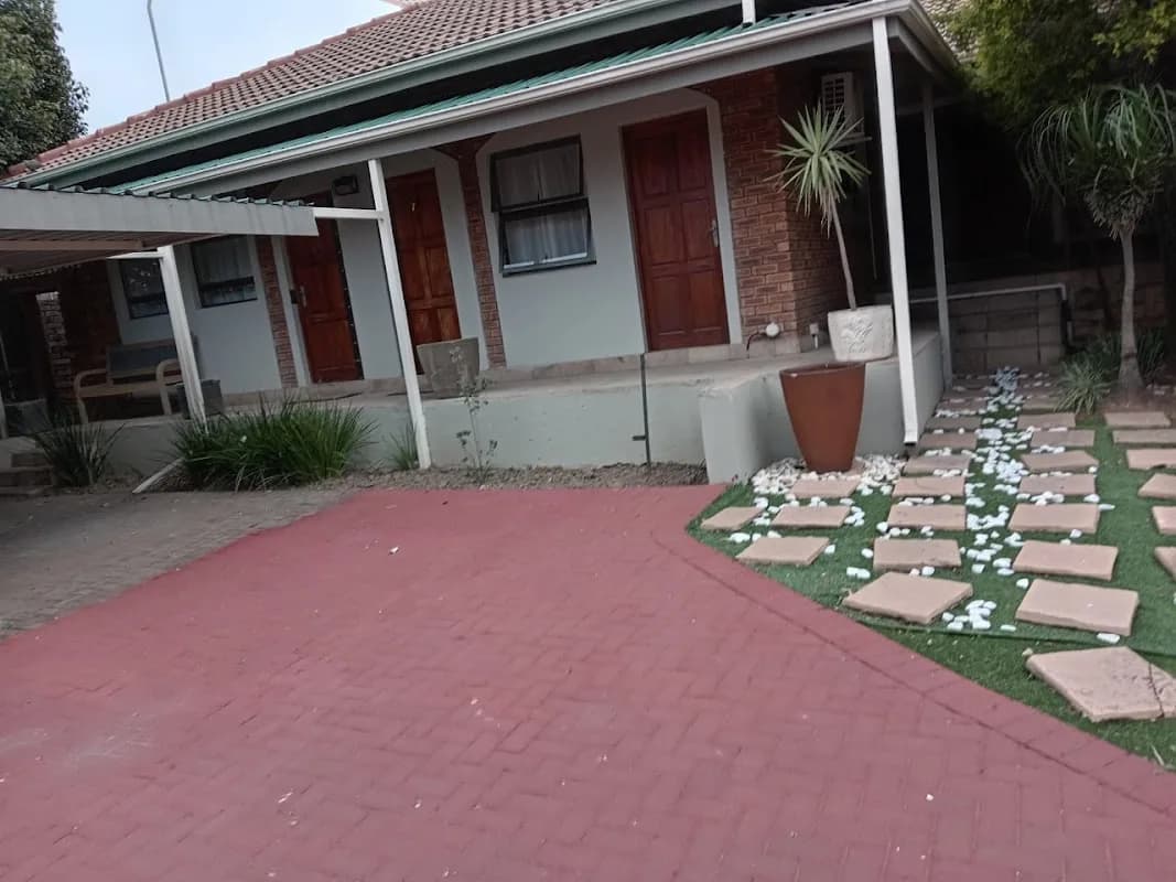 kwr.guesthouse in Highveld Mall