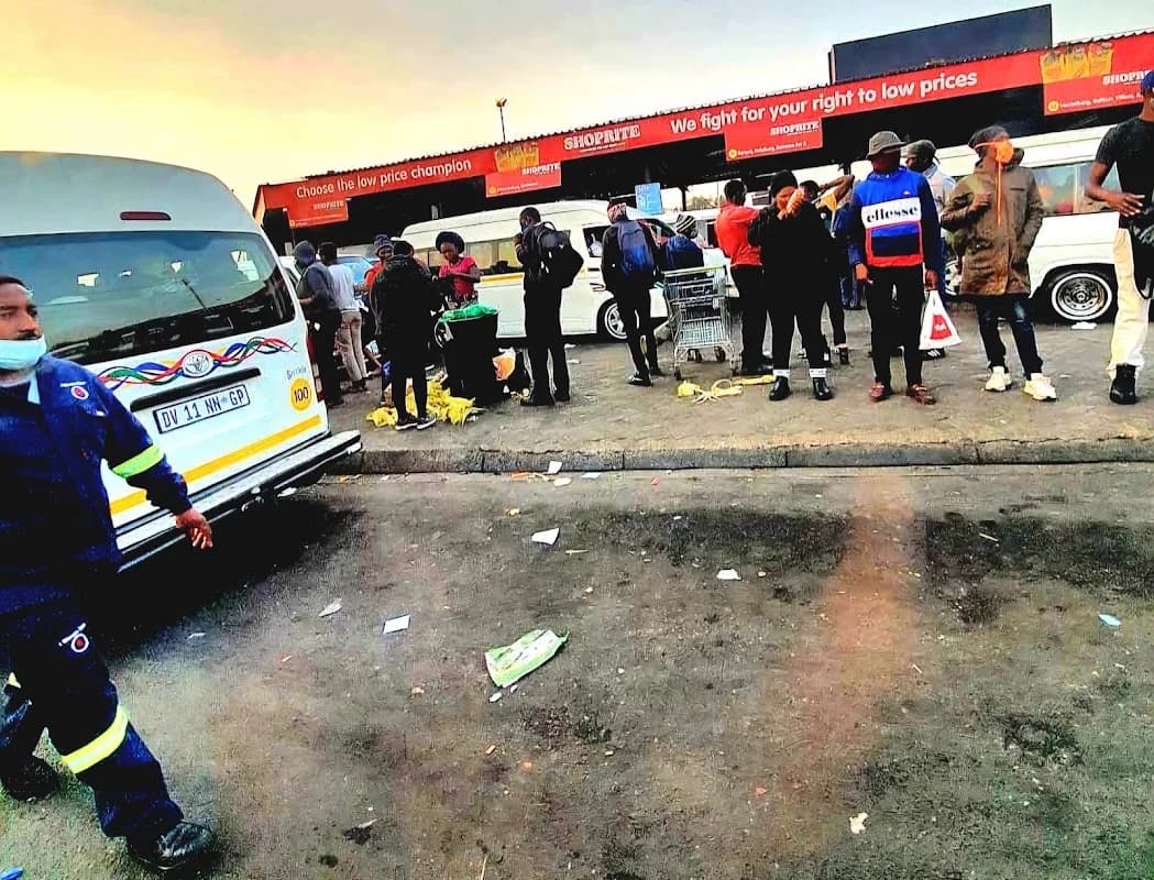 Germiston Taxi Rank - ER090 in Germiston CBD