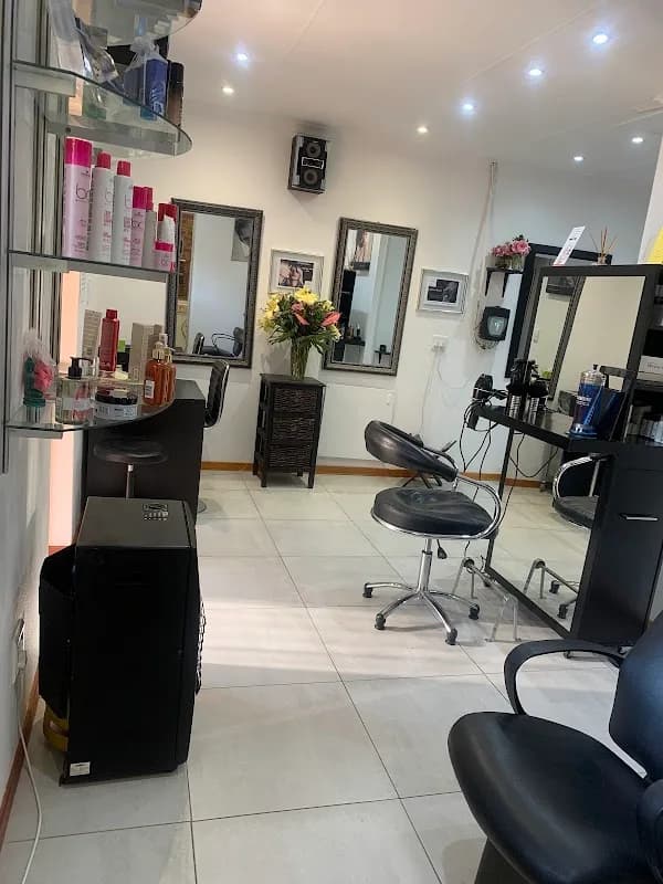Figure Heads Hair and Beauty Salon in Roodepoort