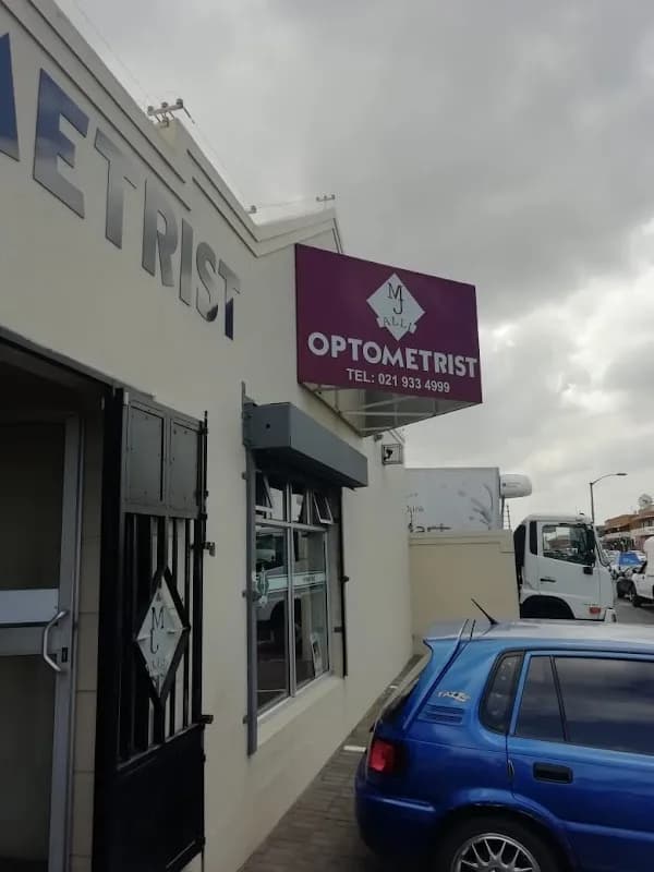 MJ Alli Optometrist Cravenby in Parow