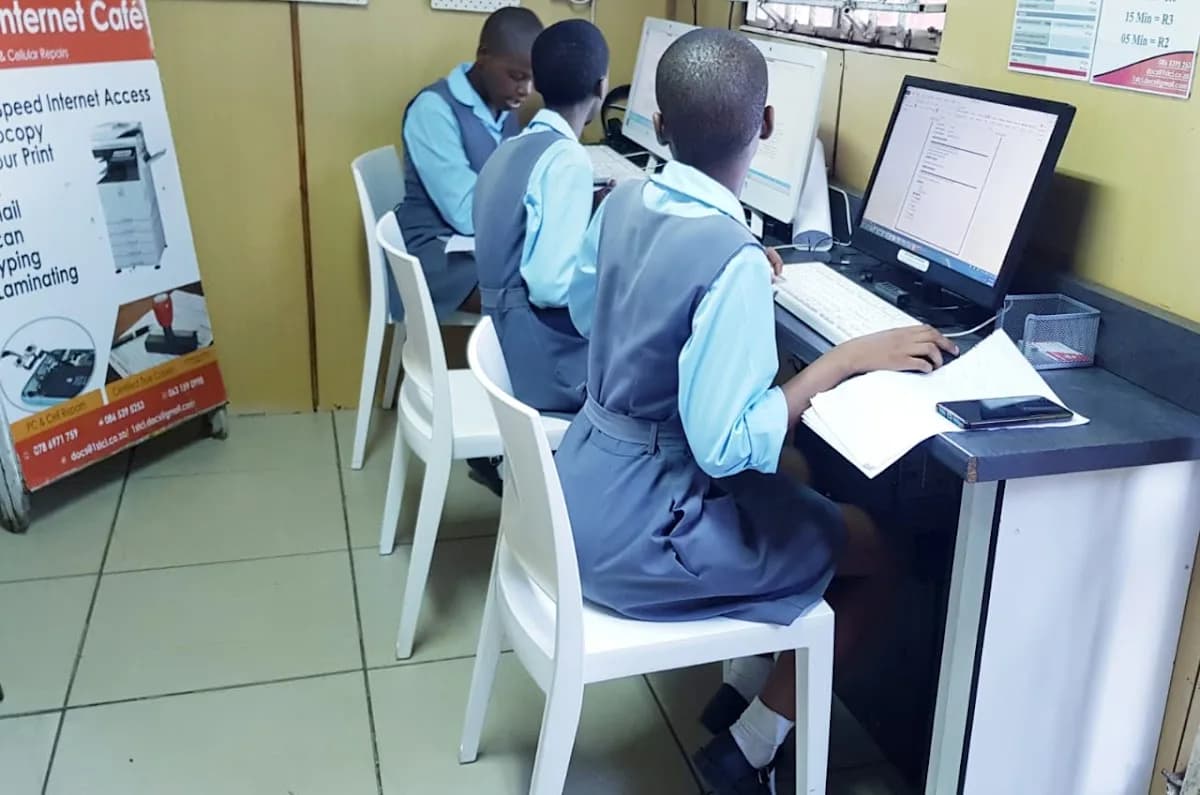 1st Class Internet Café in Umlazi