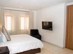 Inn & Out Plus Craighall in Craighall