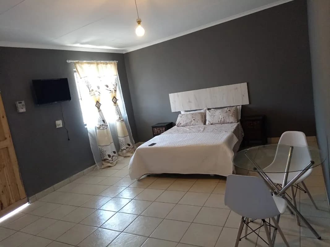 Zihlalele 24Hours Guest House in Birch Acres