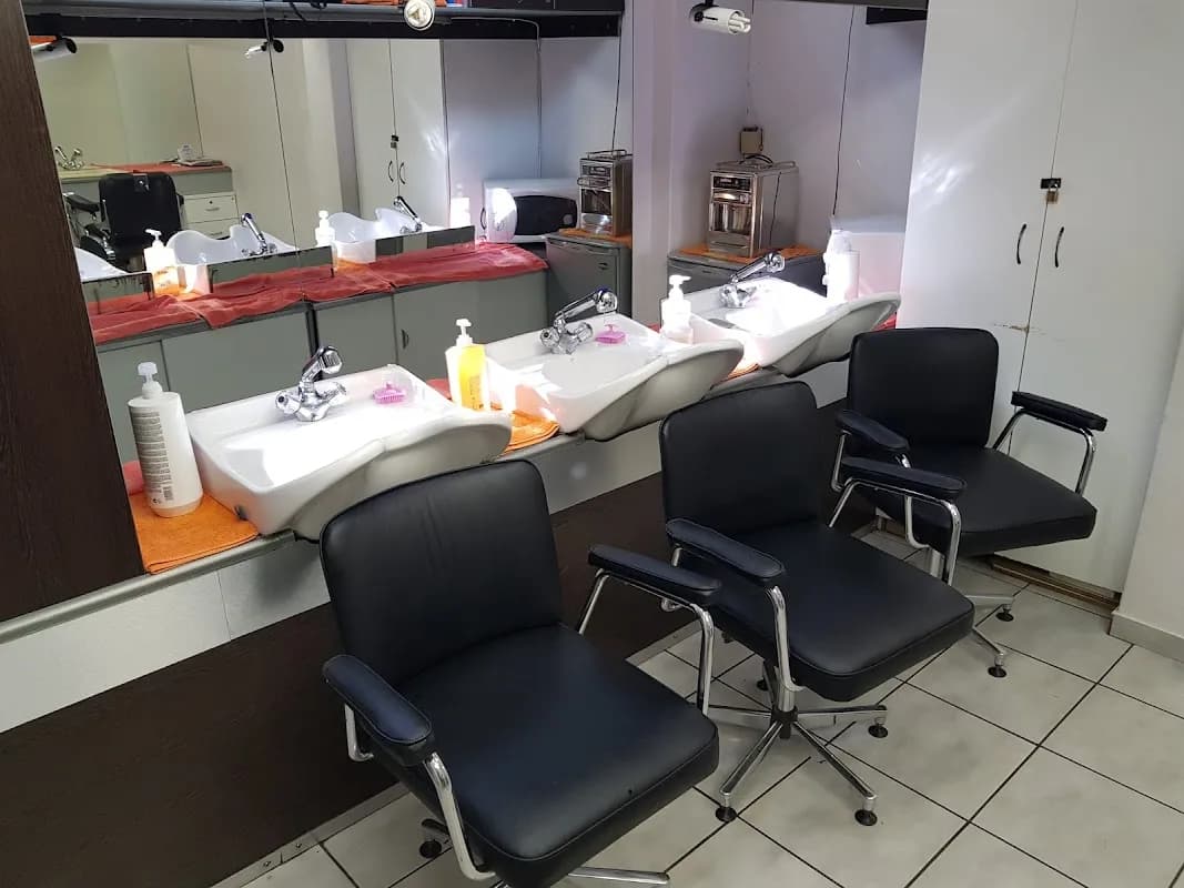 Salon Roma in Rosebank