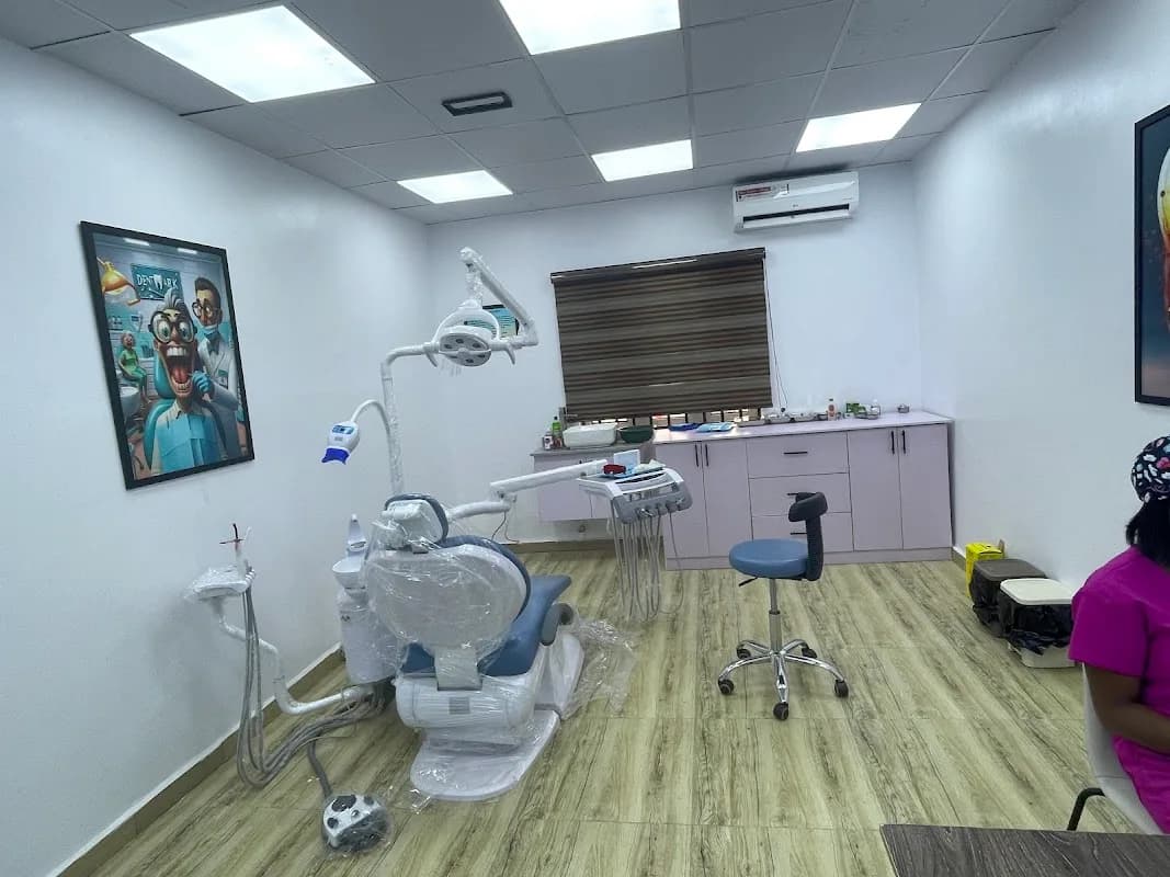 Bestsmile Dental Clinic in Adeniran Ogunsanya