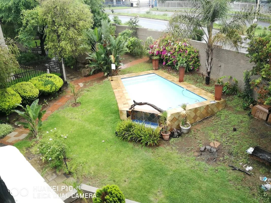 Damfela Eco Lodge in Esther Park