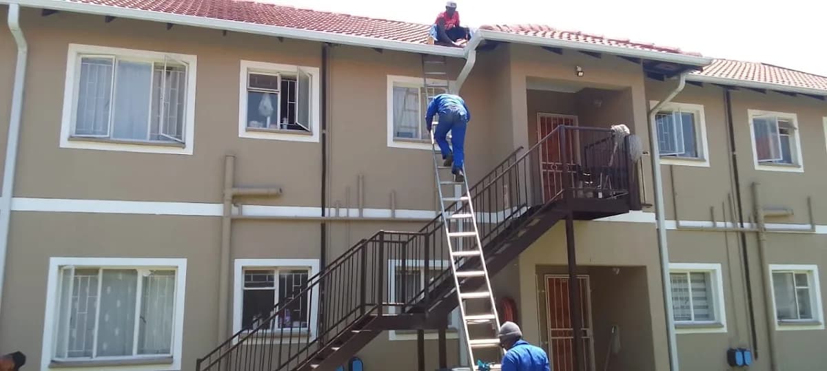 H&S Gutters and Construction in Rynfield
