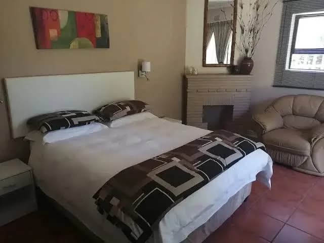 Thatchers guesthouse in Thabong