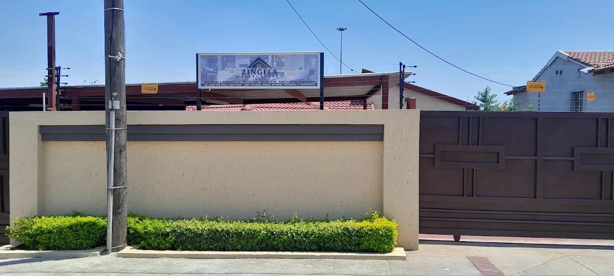 Zingela Guest House in Madadeni