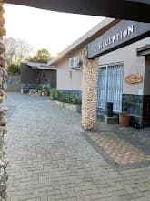 Cottonwood Guest House Oasis in Willows