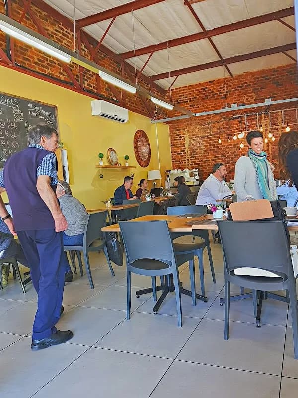Featherbrooke Village Shopping Centre in Ruimsig